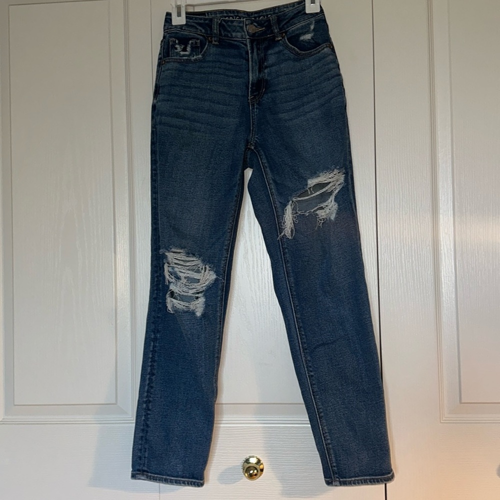 American Eagle Straight Leg Mom Jeans